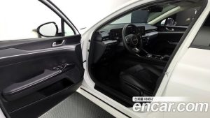 Kia K5 2.0 2024 года из Южной Кореи