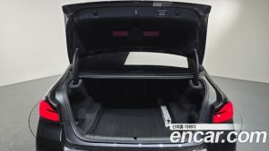 BMW 5-Series 520i M Sport 2023 года из Южной Кореи