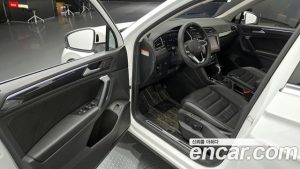 Volkswagen Tiguan 2.0 TDI Prestige 2023 года из Южной Кореи