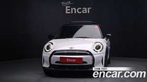 Mini Cooper CLASSIC Plus 2024 года из Южной Кореи