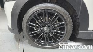Mini Cooper CLASSIC Plus 2024 года из Южной Кореи