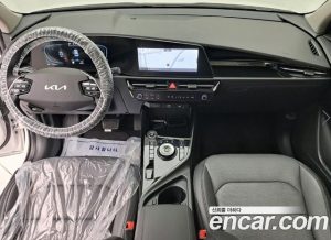 Kia Niro Prestige 2024 года из Южной Кореи