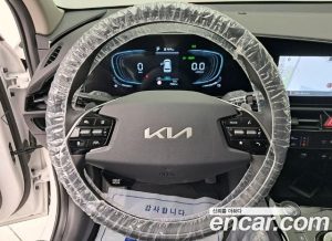 Kia Niro Prestige 2024 года из Южной Кореи