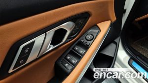 BMW 3-Series 320i 2023 года из Южной Кореи