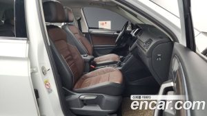 Volkswagen Tiguan 2.0 TSI Prestige 2023 года из Южной Кореи