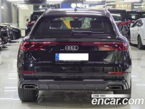 Audi Q8 55 TFSI 4WD Premium 2026 года из Южной Кореи