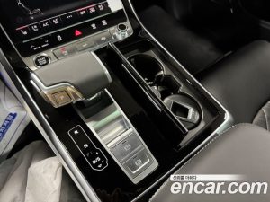 Audi Q8 55 TFSI 4WD Premium 2026 года из Южной Кореи