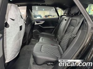 Audi Q8 55 TFSI 4WD Premium 2026 года из Южной Кореи