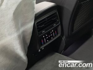 Audi Q8 55 TFSI 4WD Premium 2026 года из Южной Кореи