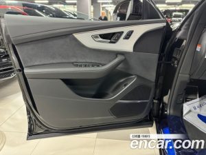 Audi Q8 55 TFSI 4WD Premium 2026 года из Южной Кореи