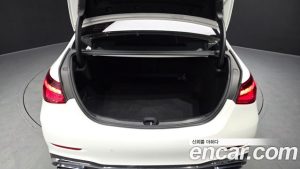 Mercedes-Benz C-Class C300 4MATIC AMG Line 2023 года из Южной Кореи
