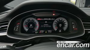 Audi Q8 45 TDI 4WD Premium 2023 года из Южной Кореи