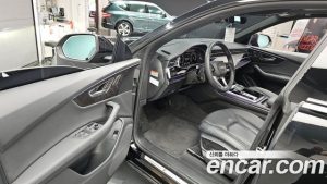 Audi Q8 45 TDI 4WD Premium 2023 года из Южной Кореи