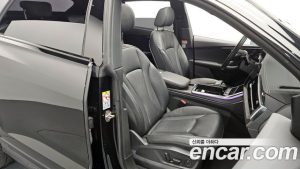 Audi Q8 45 TDI 4WD Premium 2023 года из Южной Кореи