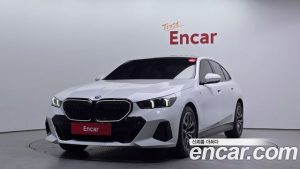 BMW 5-Series 520i Special Edition 2025 года из Южной Кореи