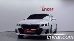 BMW 5-Series 520i Special Edition 2025 года из Южной Кореи