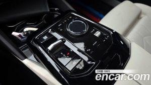 BMW 5-Series 520i Special Edition 2025 года из Южной Кореи