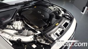 Mercedes-Benz E-Class E300 4MATIC AMG Line 2024 года из Южной Кореи