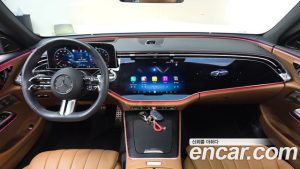 Mercedes-Benz E-Class E300 4MATIC AMG Line 2024 года из Южной Кореи