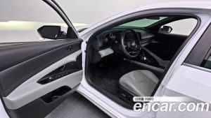 Hyundai AVANTE 1.6 2024 года из Южной Кореи