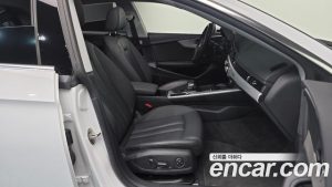 Audi A5 40 TFSI 4WD Sportback 2023 года из Южной Кореи