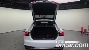Audi A5 40 TFSI 4WD Sportback 2023 года из Южной Кореи