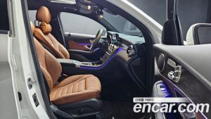 Mercedes-Benz GLC-Class GLC300 4MATIC Coupe 2023 года из Южной Кореи