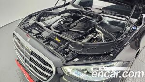 Mercedes-Benz S-Class S400 d 4MATIC 2023 года из Южной Кореи