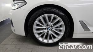BMW 5-Series 520i Luxury 2023 года из Южной Кореи