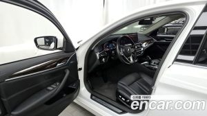 BMW 5-Series 520i Luxury 2023 года из Южной Кореи