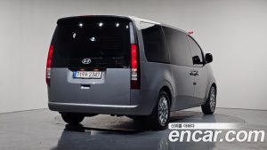 Hyundai Staria Tourer 11-Seater 2025 года из Южной Кореи