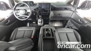 Hyundai Staria Tourer 11-Seater 2025 года из Южной Кореи
