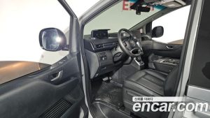 Hyundai Staria Tourer 11-Seater 2025 года из Южной Кореи