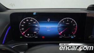 Mercedes-Benz GLB-Class GLB250 4MATIC 2025 года из Южной Кореи
