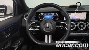 Mercedes-Benz GLB-Class GLB250 4MATIC 2025 года из Южной Кореи