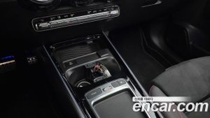 Mercedes-Benz GLB-Class GLB250 4MATIC 2025 года из Южной Кореи