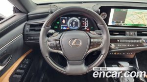 Lexus ES Luxury Plus 2023 года из Южной Кореи