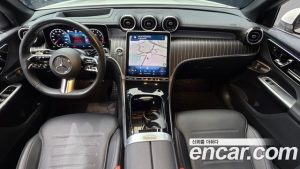 Mercedes-Benz GLC-Class GLC300 4MATIC AMG Line 2024 года из Южной Кореи