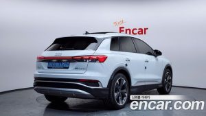 Audi Q4 e-tron 40 Premium 2023 года из Южной Кореи