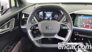 Audi Q4 e-tron 40 Premium 2023 года из Южной Кореи