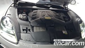 Porsche Cayenne 3.0 Coupe 2023 года из Южной Кореи