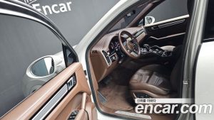 Porsche Cayenne 3.0 Coupe 2023 года из Южной Кореи