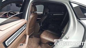 Porsche Cayenne 3.0 Coupe 2023 года из Южной Кореи