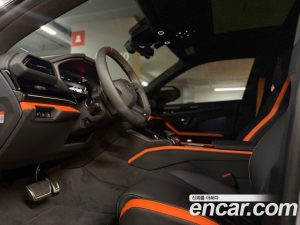 Lamborghini Urus 4.0 V8 SE 2025 года из Южной Кореи