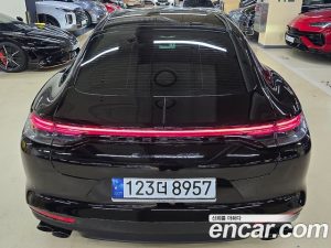 Porsche Panamera 4.0 GTS 2023 года из Южной Кореи