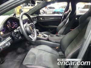 Porsche Panamera 4.0 GTS 2023 года из Южной Кореи