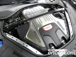 Porsche Panamera 4.0 GTS 2023 года из Южной Кореи