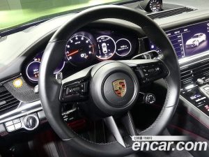 Porsche Panamera 4.0 GTS 2023 года из Южной Кореи