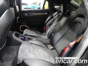 Porsche Panamera 4.0 GTS 2023 года из Южной Кореи