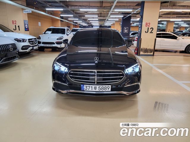 Mercedes-Benz E-Class E350 4MATIC Exclusive 2023 года из Кореи